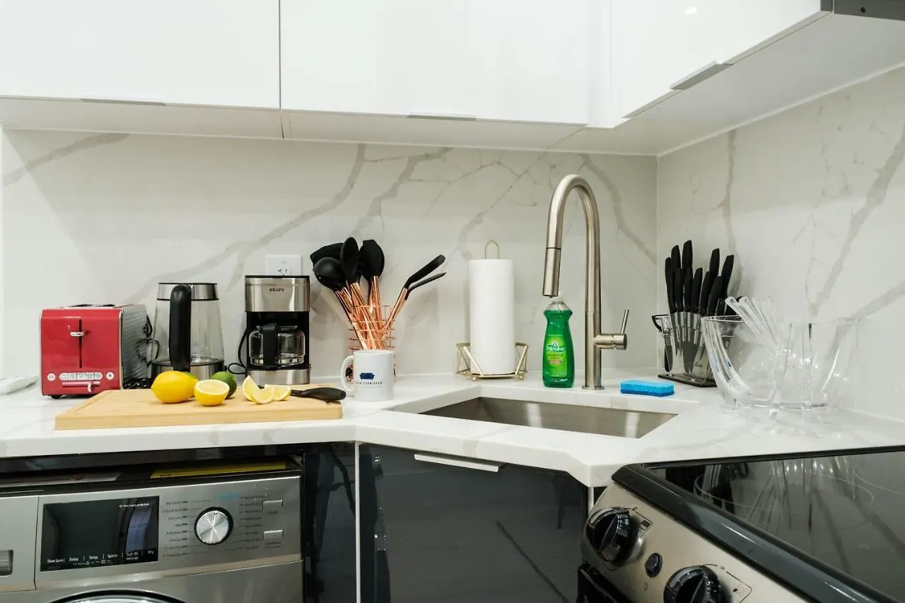 317-4B New 1 Bedroom Prime Upper East Wd Walk 2 C Park نيو يورك شقة